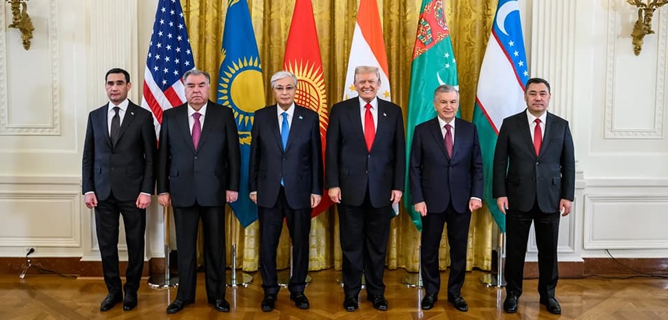 Central Asia is entering a new strategic era as the United States returns through the C5+1 platform. Although Russia still dominates security and China controls trade and infrastructure, Washington is now competing with both powers using investments, minerals, aviation, and digital governance. This ABC Live analysis explains whether C5+1 can genuinely shift the balance of power across the CIS.